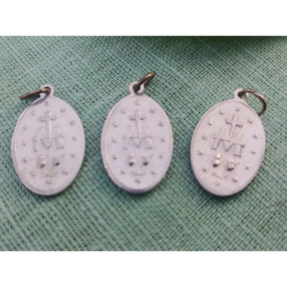 Vintage Catholic Prayer/Worship Lot // Rosary Collection - Picture 5 of 5